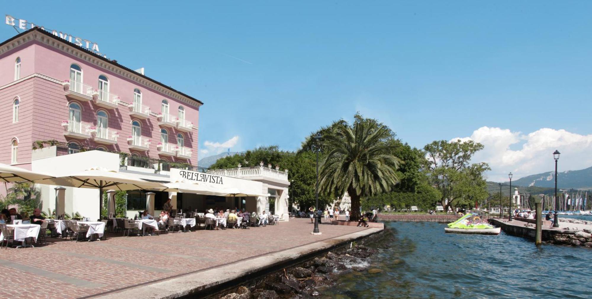 Bellavista Lakefront Hotel & Apartments Riva del Garda Bagian luar foto