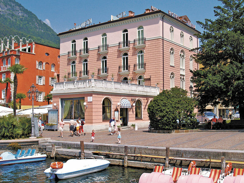 Bellavista Lakefront Hotel & Apartments Riva del Garda Bagian luar foto